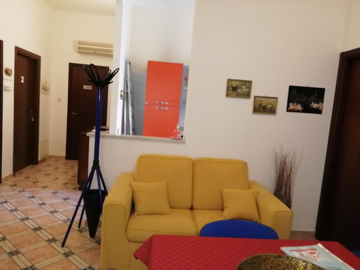 Hôtel Casa Claudia à Palerme Extérieur photo