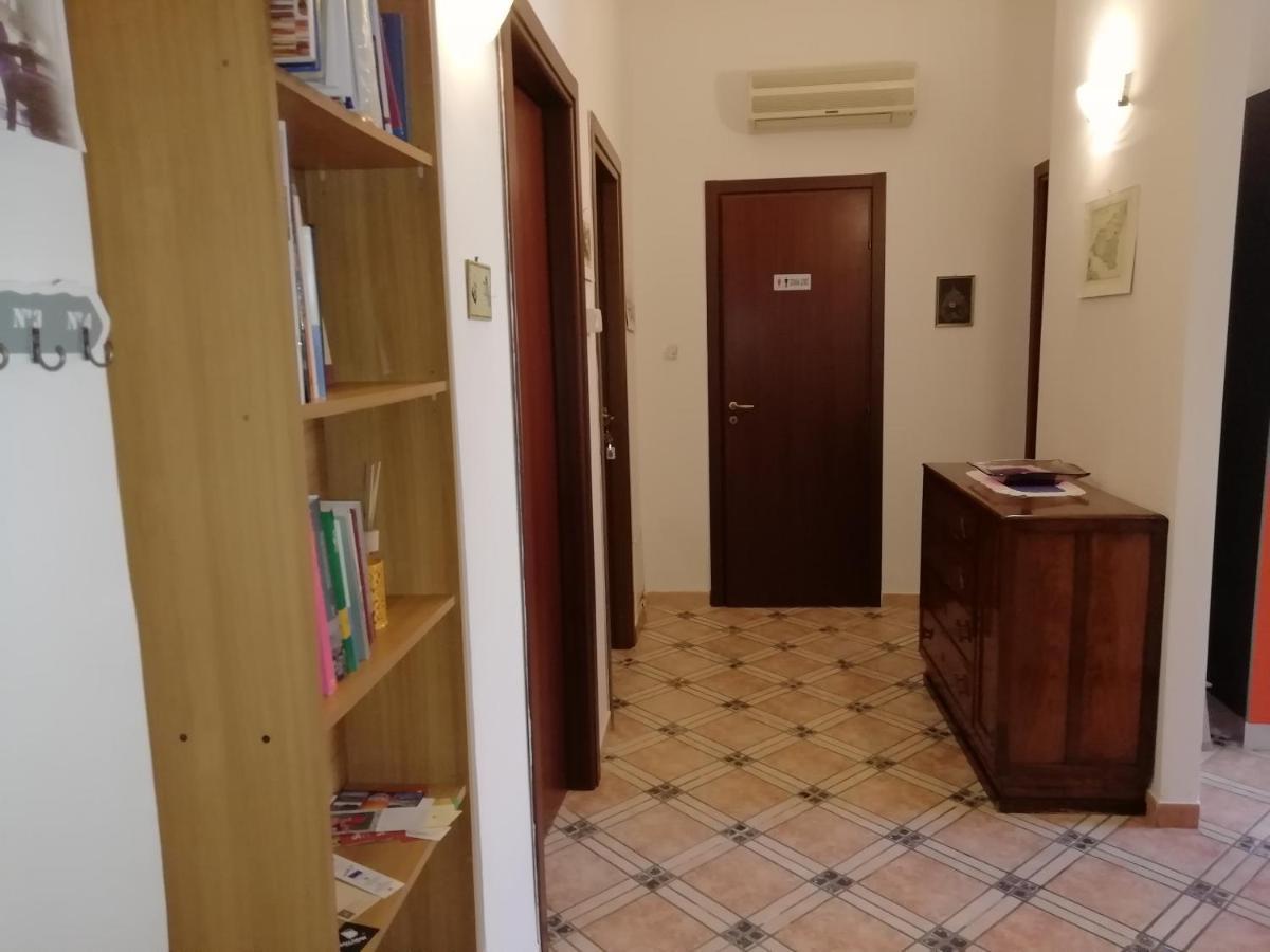 Hôtel Casa Claudia à Palerme Extérieur photo