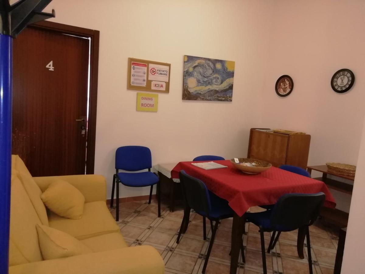 Hôtel Casa Claudia à Palerme Extérieur photo