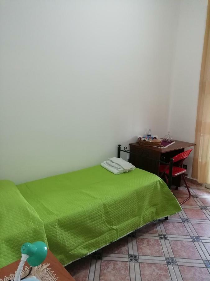 Hôtel Casa Claudia à Palerme Extérieur photo