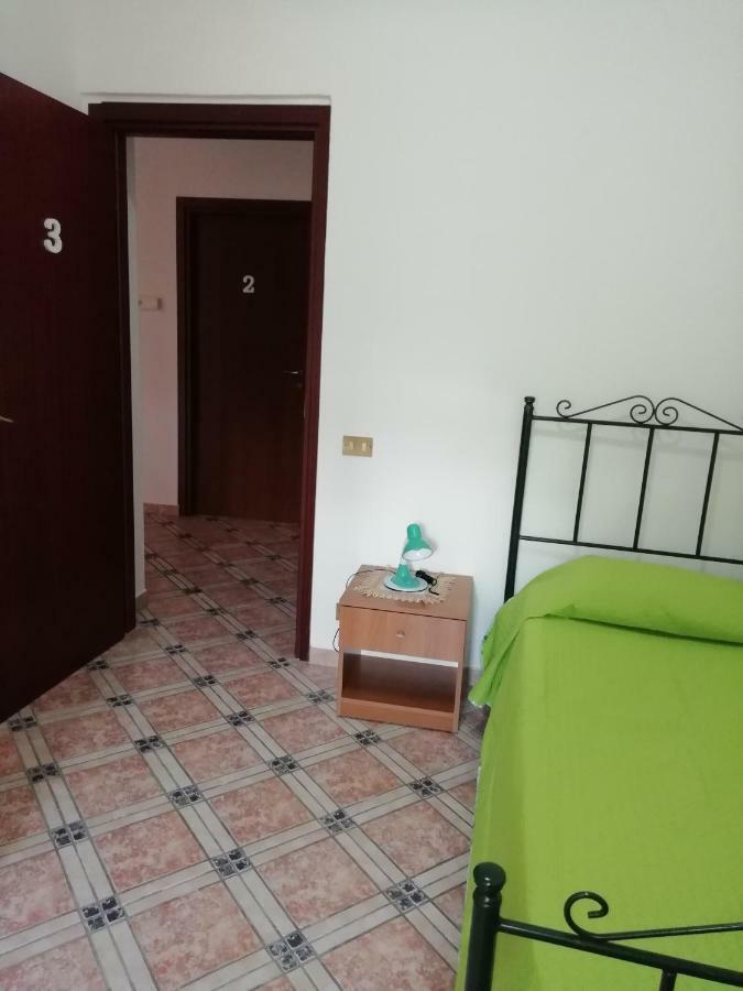 Hôtel Casa Claudia à Palerme Extérieur photo
