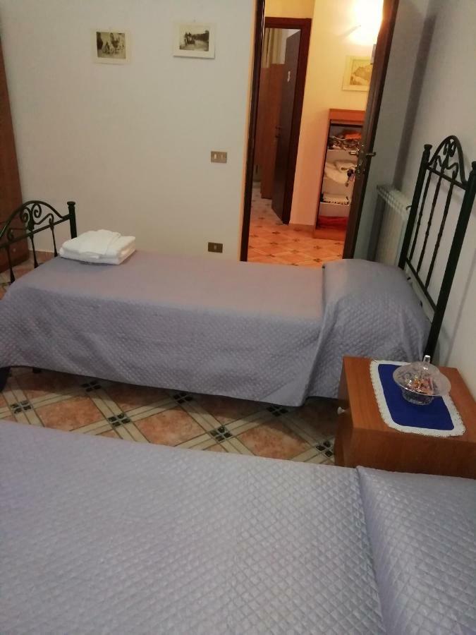Hôtel Casa Claudia à Palerme Extérieur photo