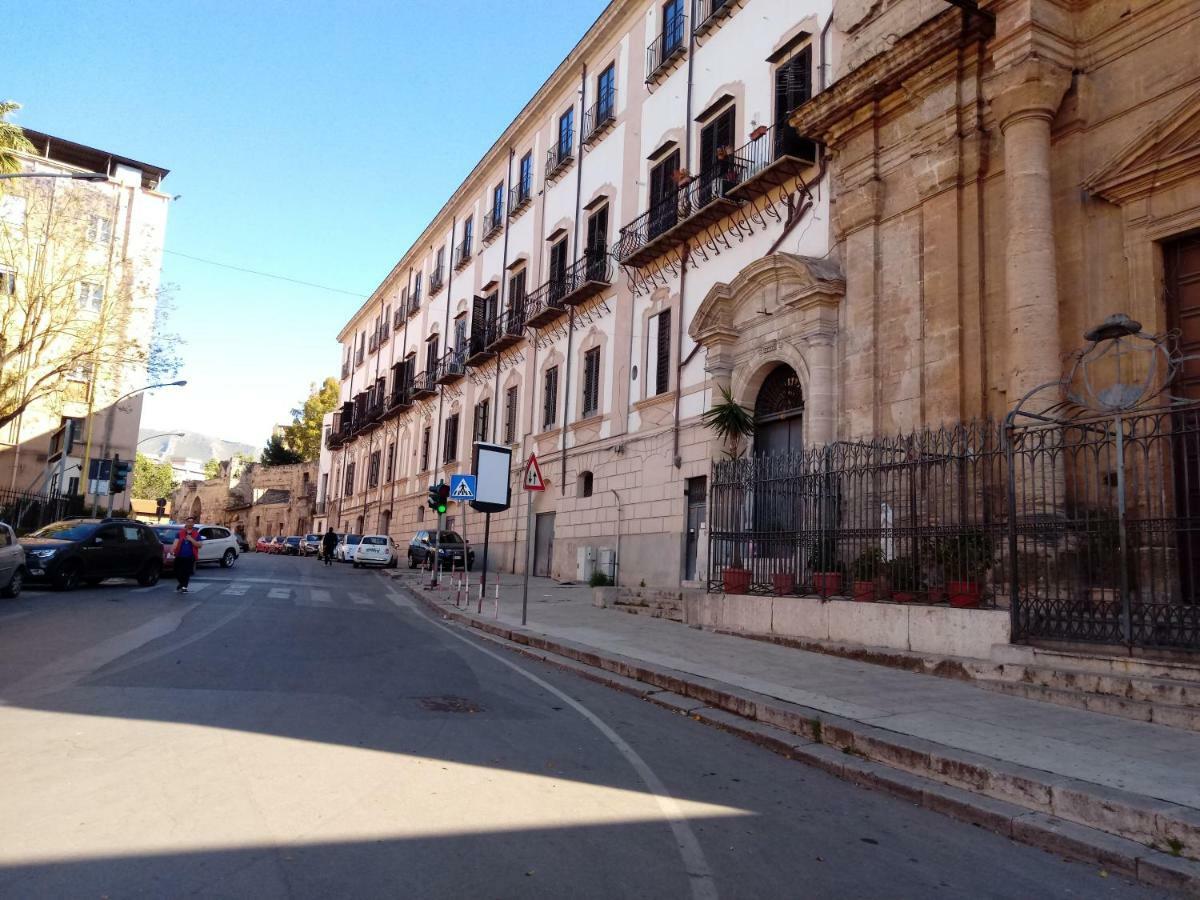 Hôtel Casa Claudia à Palerme Extérieur photo